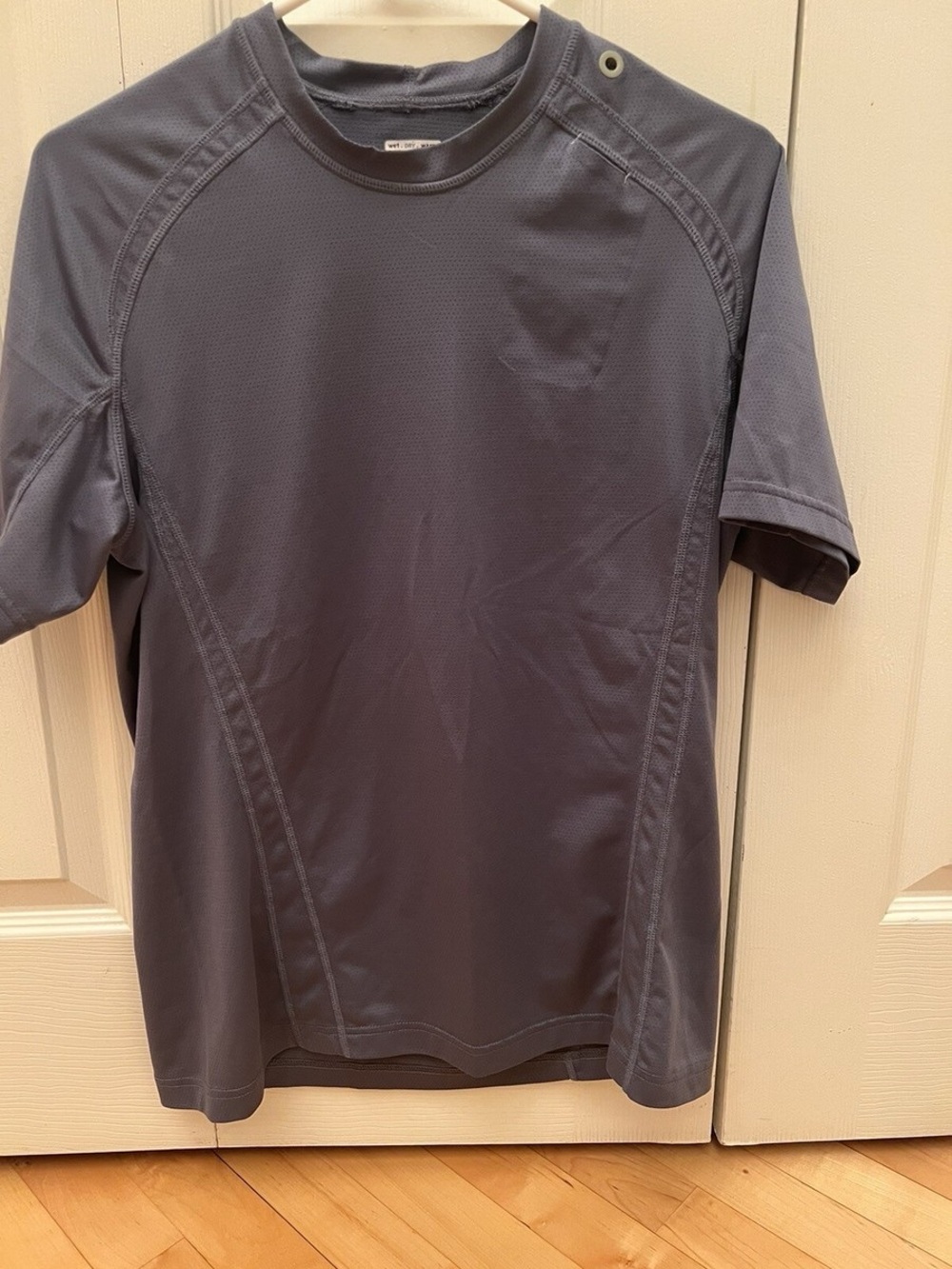 Lululemon wet dry warm y2k athletic shirt black men’s (Large)